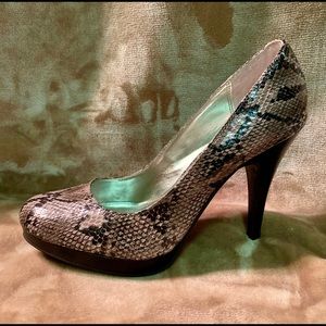 Alfani Snakeskin High Heels/Pumps (6)